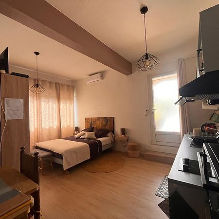 Studio Cosy Avec Piscine Dans Une Villa サン＝ドニ エクステリア 写真