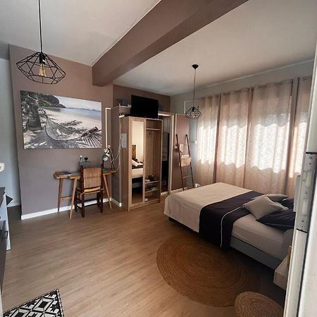Studio Cosy Avec Piscine Dans Une Villa サン＝ドニ エクステリア 写真